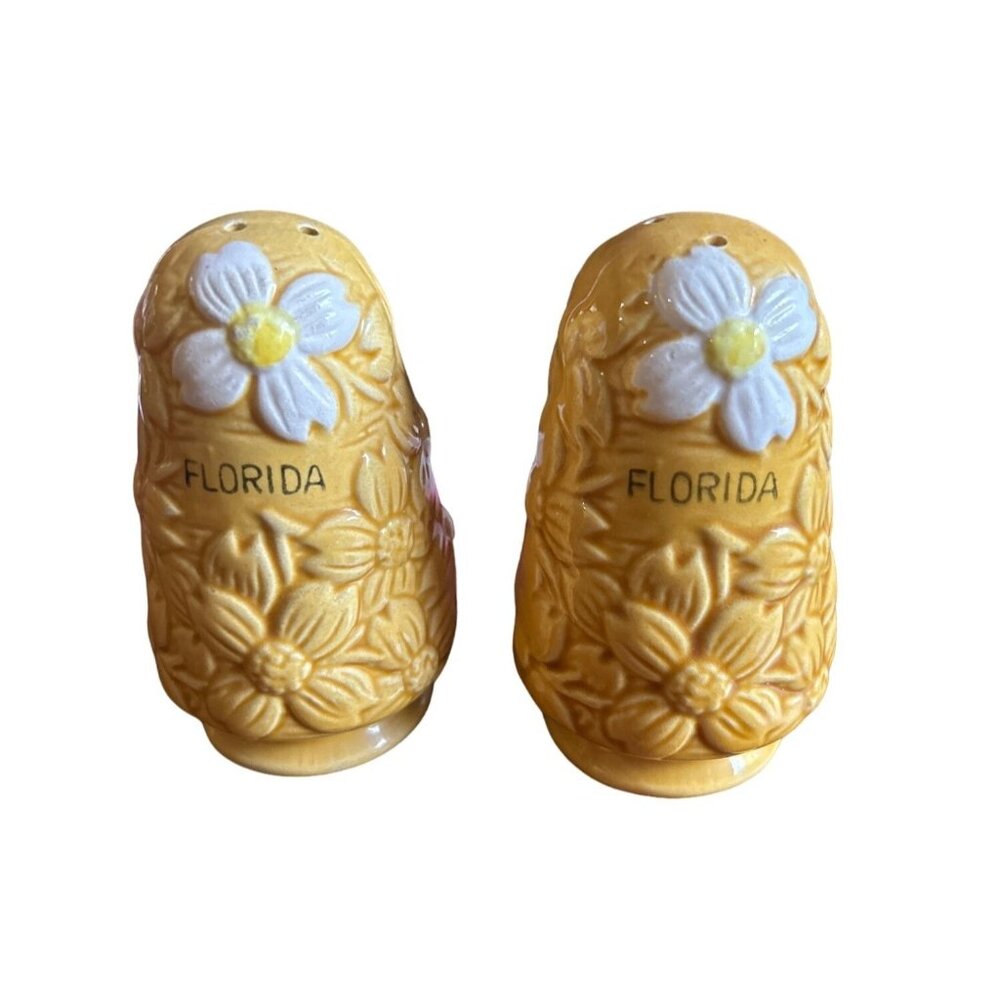 Vintage Yellow Florida Ceramic Flower Salt & Pepper Shakers Set Collectible